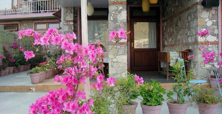 Fishermen'S Lodge - A Lake Facing Hotel Near Nainital Bhīm Tāl エクステリア 写真